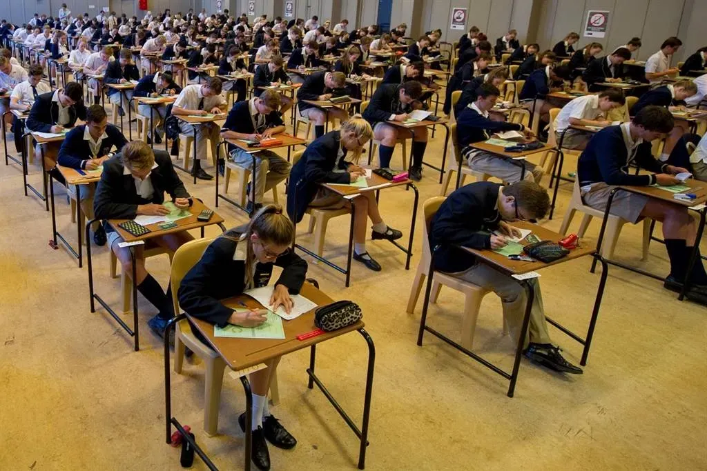 Eksamenspanning in die onderwys: Wenke vir verligting en sukses